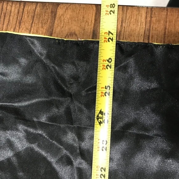 NEW Bat Man Super Hero Cape Velcro Neck Closure  Size 27"x27" Reversible - Picture 8 of 8